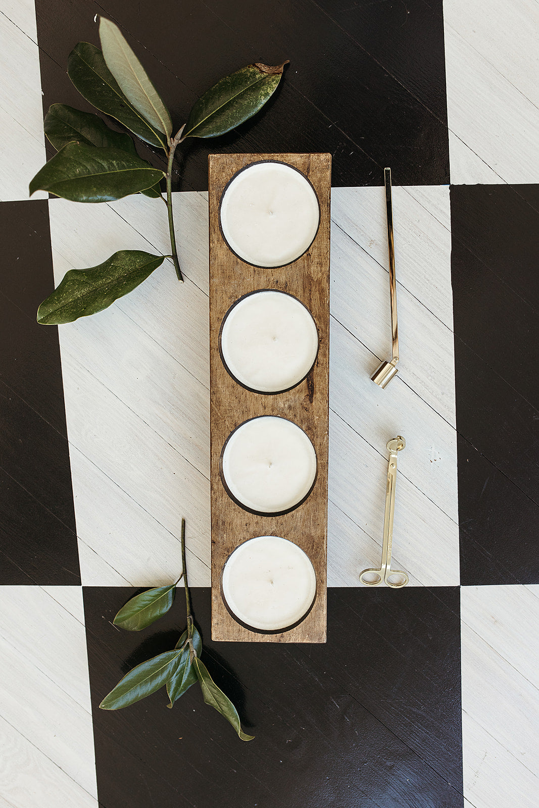 Center Piece 4 Mold - Thomasville Oak
