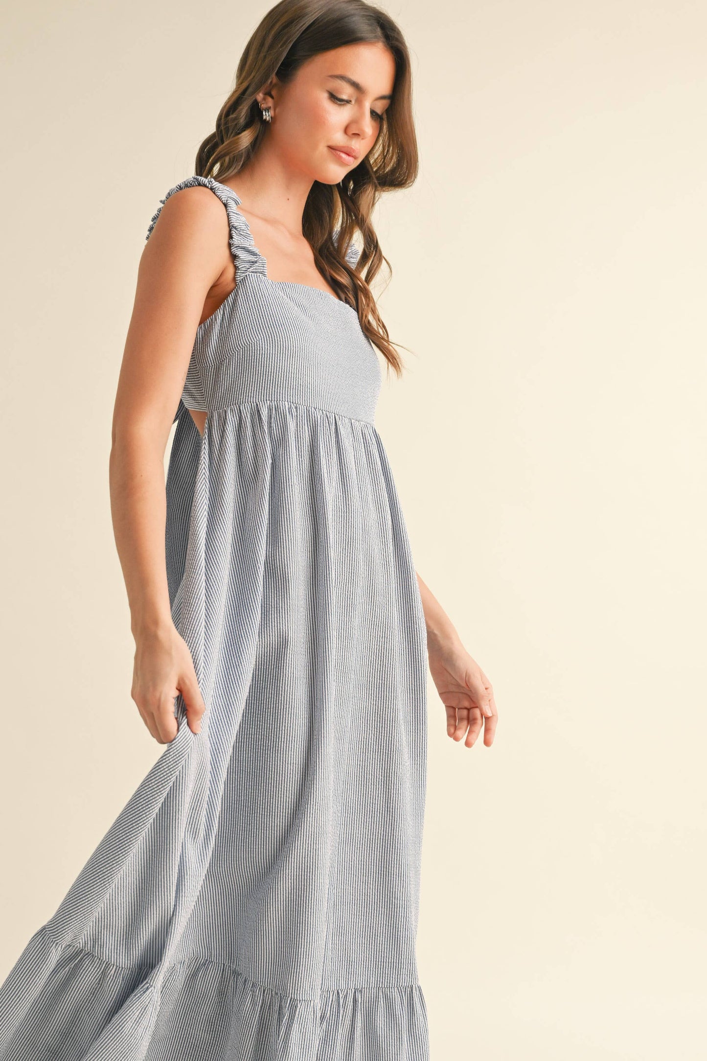Scrunch Strap Back Tie Rufle Maxi Dress