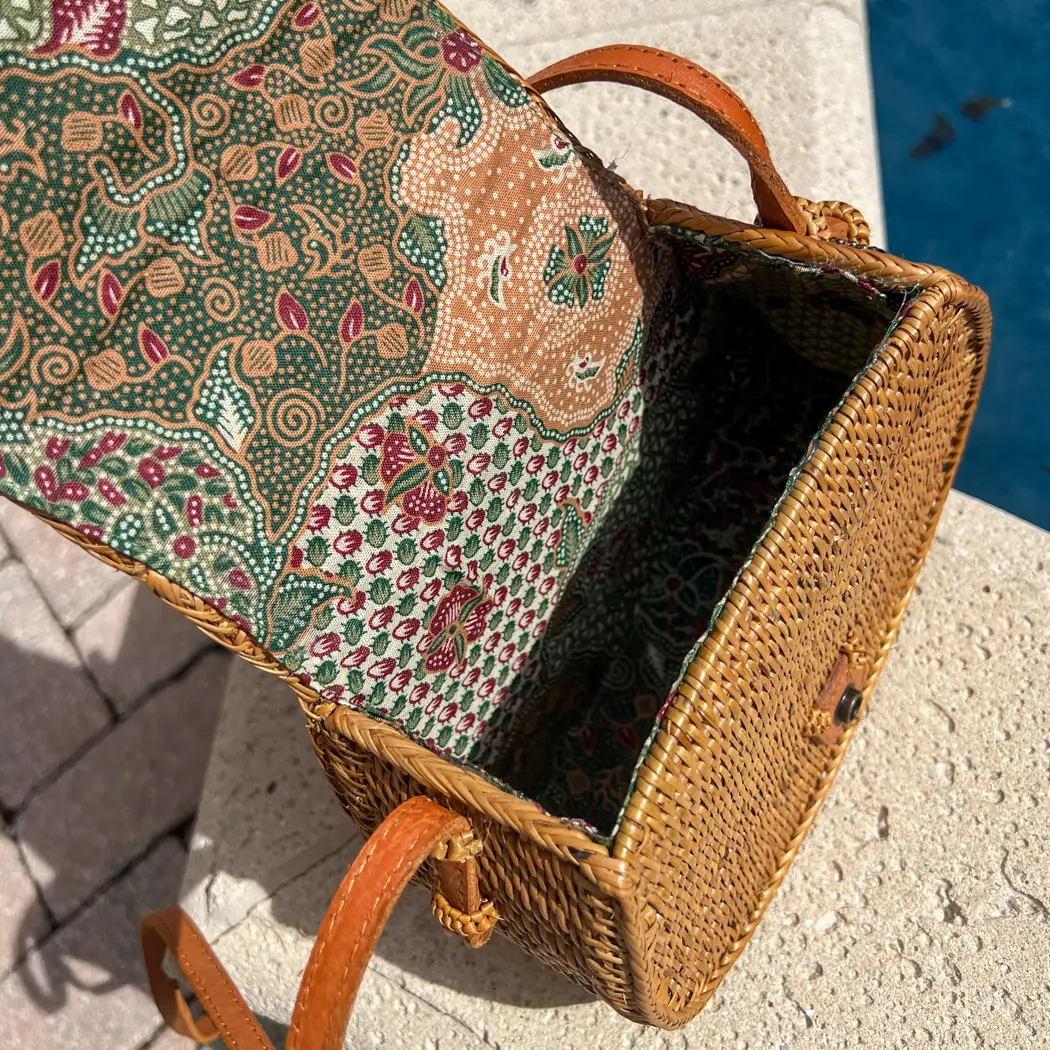 Saddle Crossbody Bag