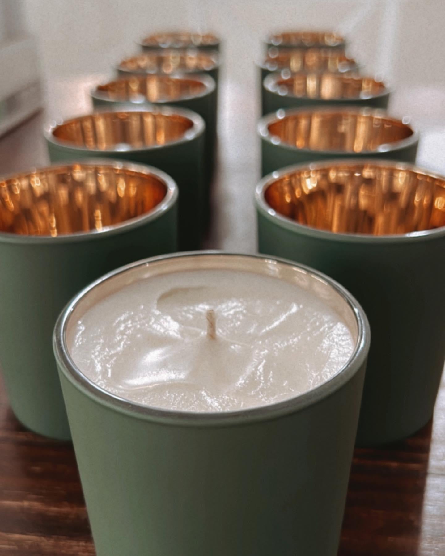 Green Matte Candle - Thomasville Oak