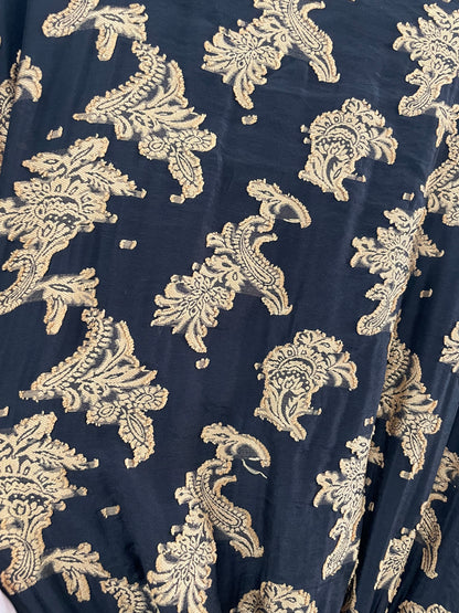 Leesa Black/Gold Medallion Print Dress