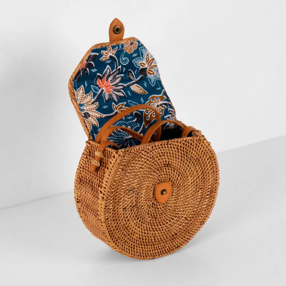 Round Flap Purse